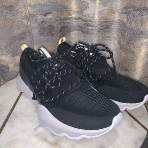 Sorel Women's Kinetic Impact Lace Sneaker Size 9.5